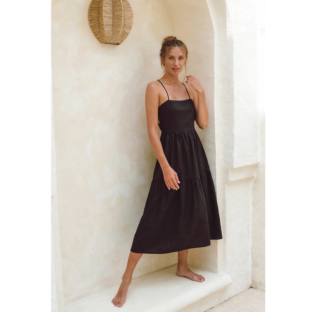 ✨ Rove Joie Midi Dress in Black Linen Cotton ✨